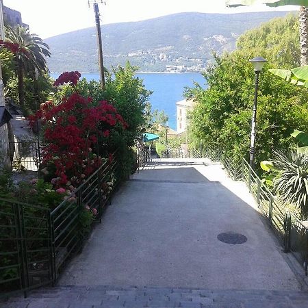 Apartment Old Town Herceg Novi Esterno foto
