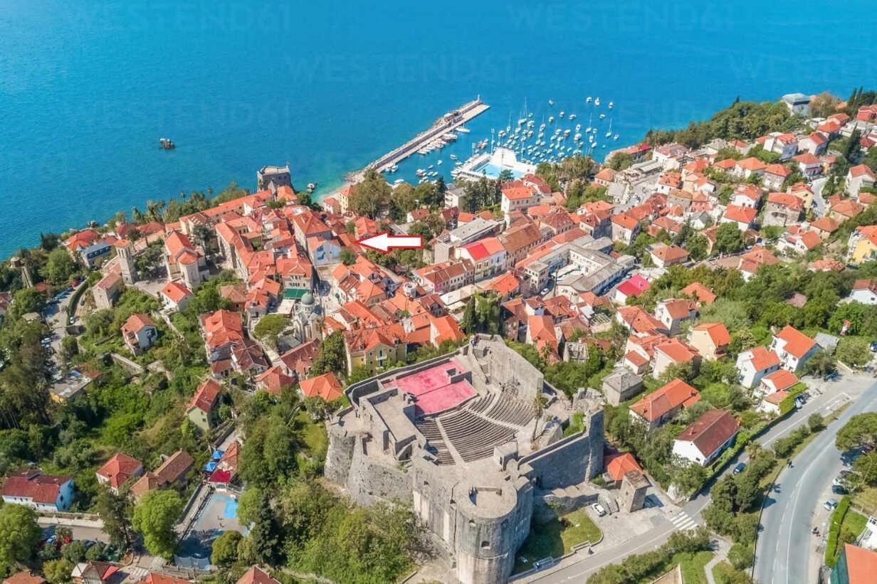 Apartment Old Town Herceg Novi Esterno foto