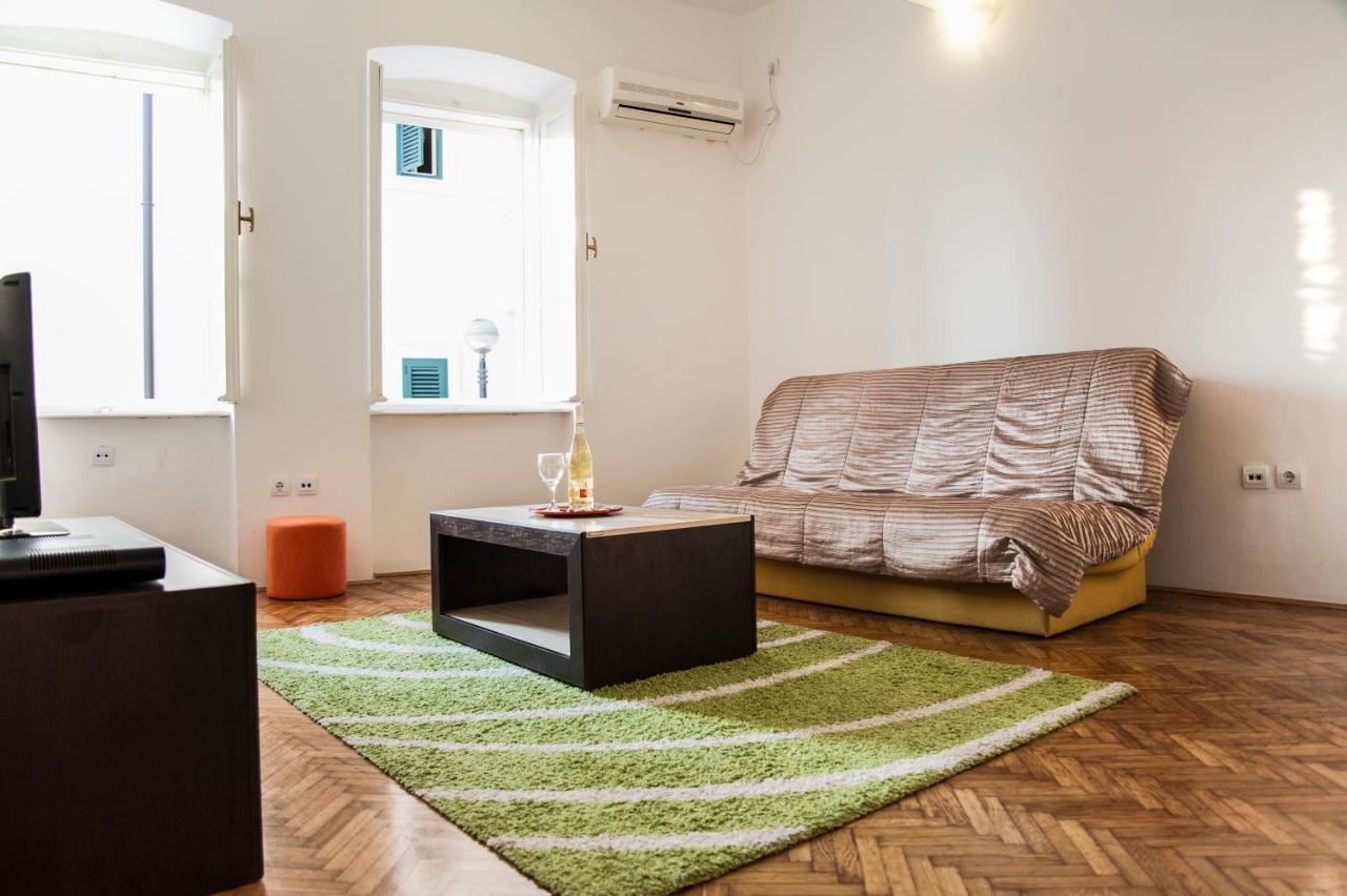 Apartment Old Town Herceg Novi Esterno foto