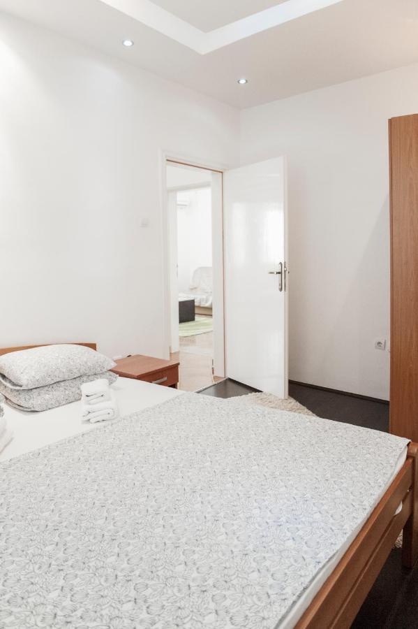 Apartment Old Town Herceg Novi Esterno foto