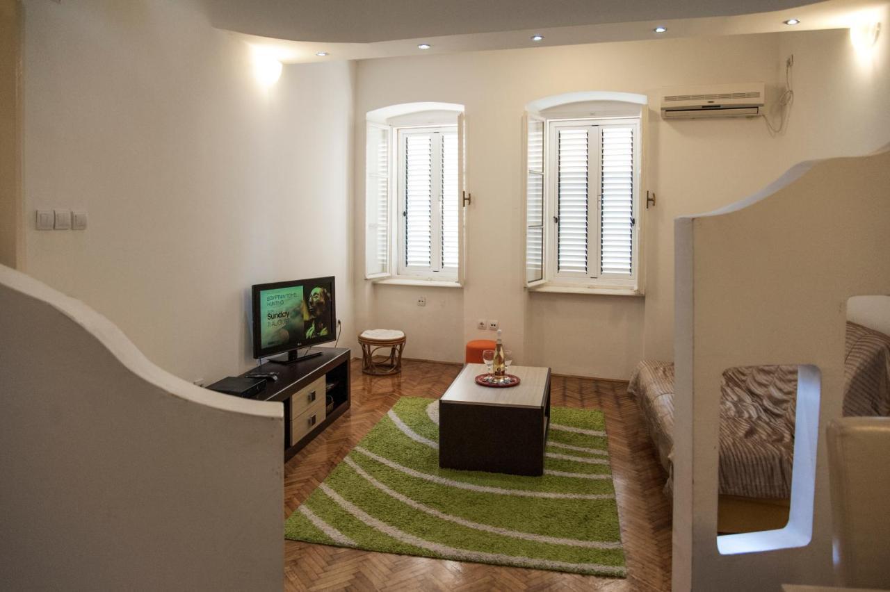 Apartment Old Town Herceg Novi Esterno foto